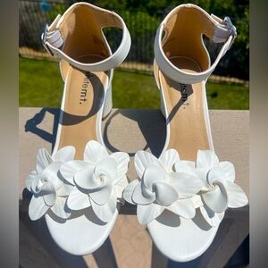 NEW White Mountain Heels~Sz 5.5